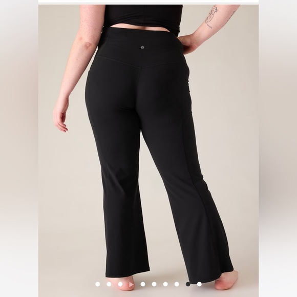 ATHLETA SALUTATION STASH HIGH RISE FLARE PANT - Picture 5 of 9